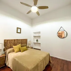apartamentos-malaga-centro-29015.1costadelsol.com/